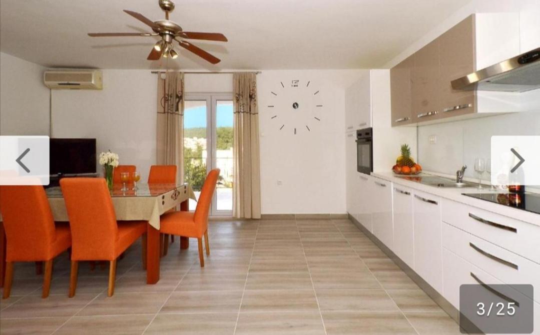 Apartman Varga Trogir Zewnętrze zdjęcie